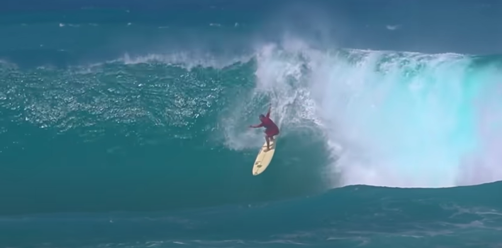 Picture of Caio Ibelli surfing Waimea